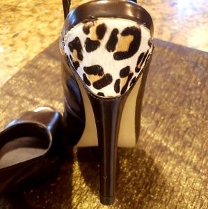 Steve Madden leopard accented chocolate heels